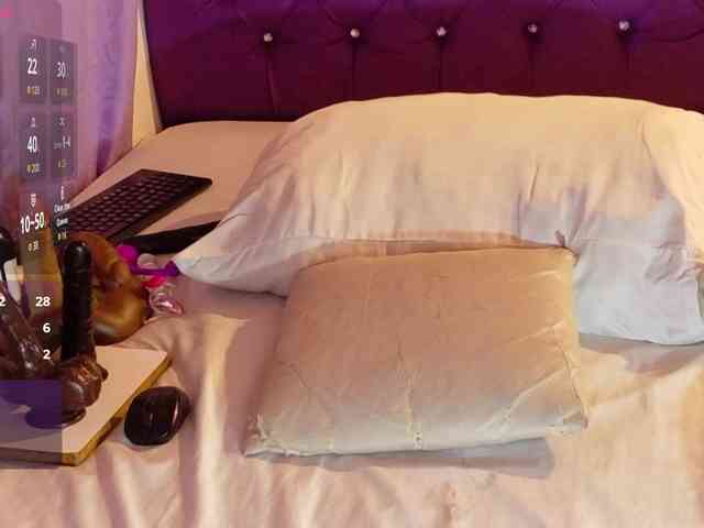 ebony-NeighborMoans webcam