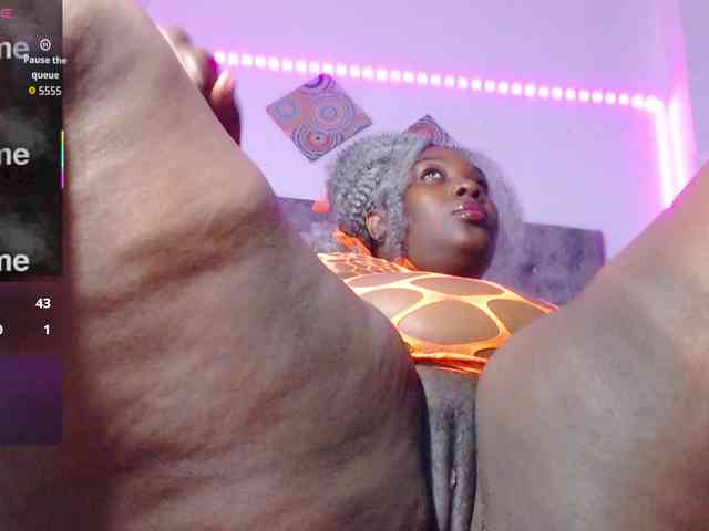 ebony-NeighborMoans webcam
