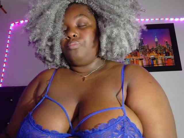 ebony-NeighborMoans webcam