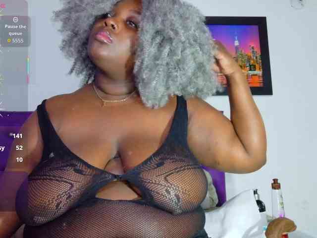 ebony-NeighborMoans webcam