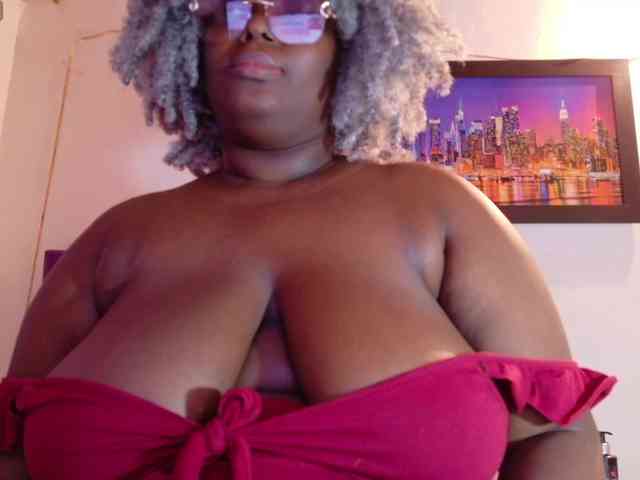 ebony-NeighborMoans webcam