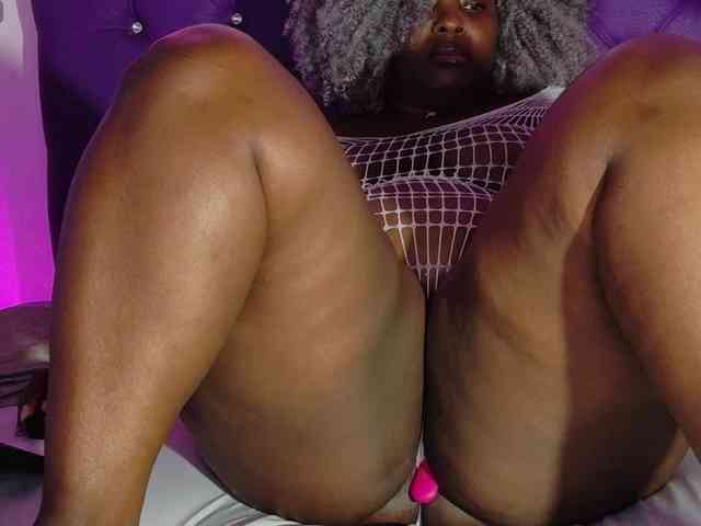 ebony-NeighborMoans webcam