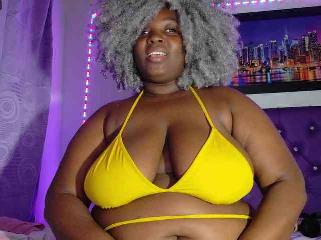 ebony-NeighborMoans webcam