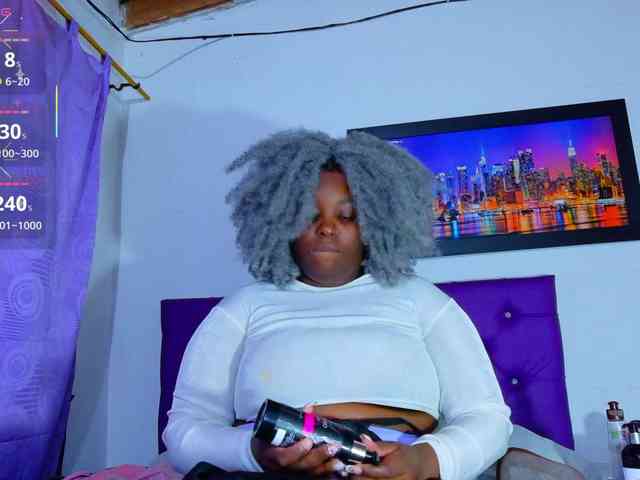 ebony-NeighborMoans webcam