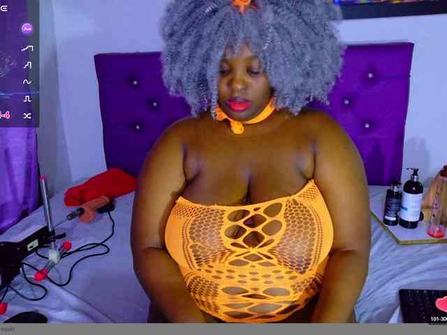 ebony-NeighborMoans webcam