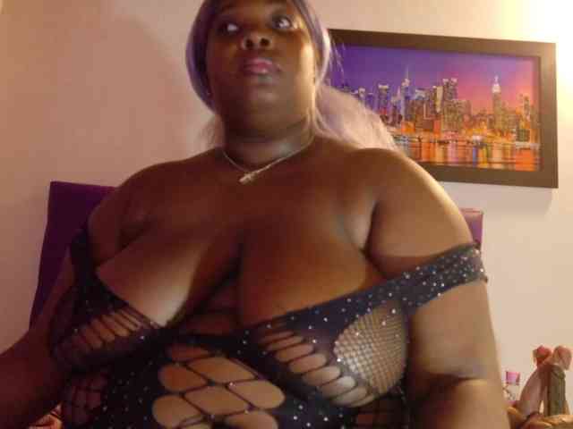 ebony-NeighborMoans webcam