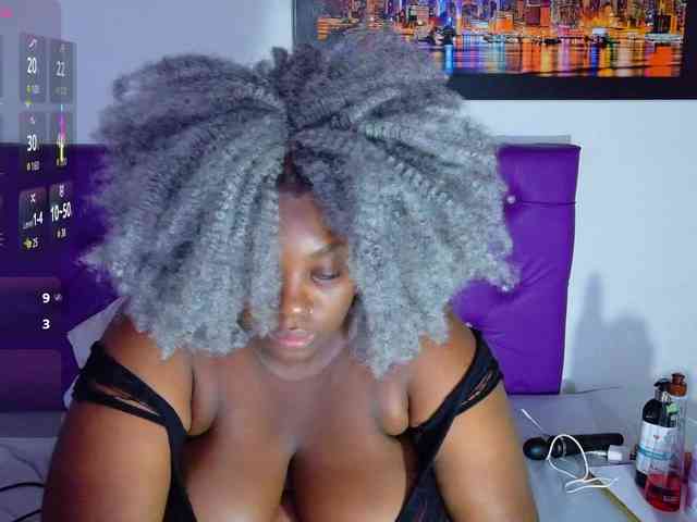 ebony-NeighborMoans webcam