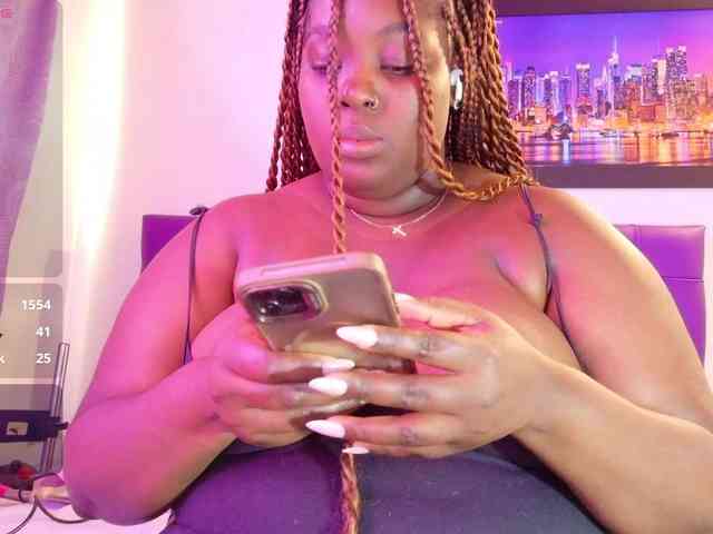 ebony-NeighborMo... Live Webcam on BongaCams