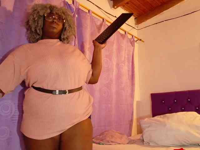 ebony-NeighborMoans webcam