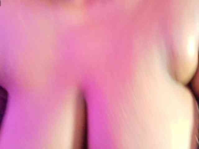 ebony-NeighborMoans webcam