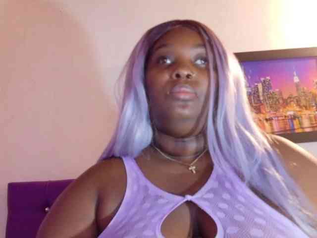 ebony-NeighborMoans webcam