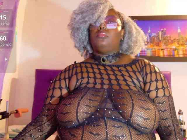 ebony-NeighborMoans webcam