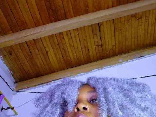 ebony-NeighborMoans webcam