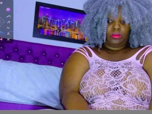 ebony-NeighborMoans webcam