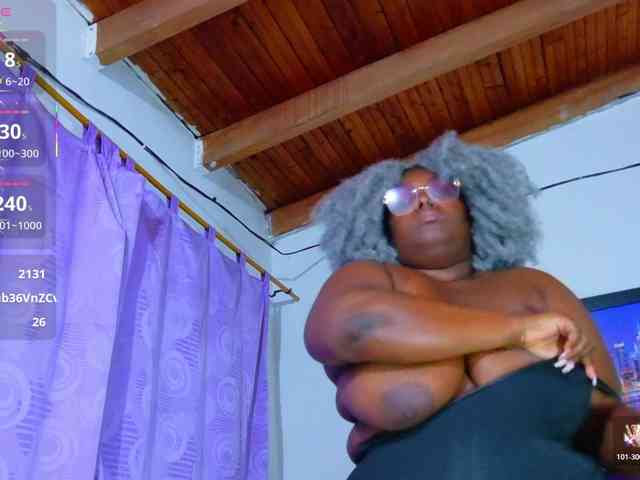 ebony-NeighborMoans webcam