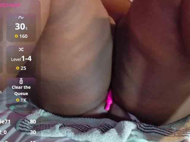 ebony-NeighborMoans webcam