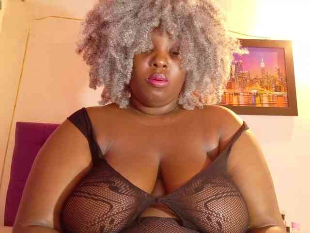 ebony-NeighborMoans webcam