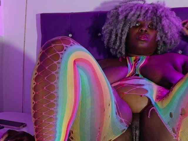 ebony-NeighborMoans webcam