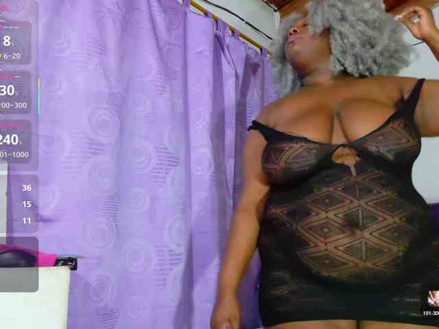 ebony-NeighborMoans webcam
