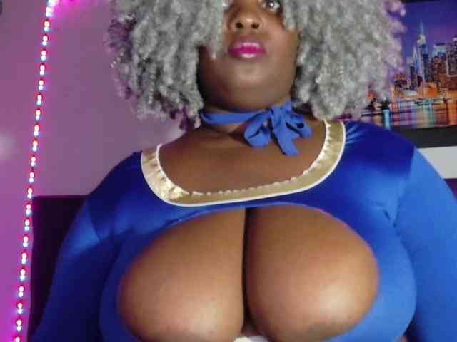 ebony-NeighborMoans webcam
