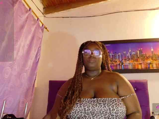 ebony-NeighborMoans webcam