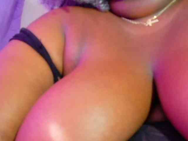 ebony-NeighborMoans webcam