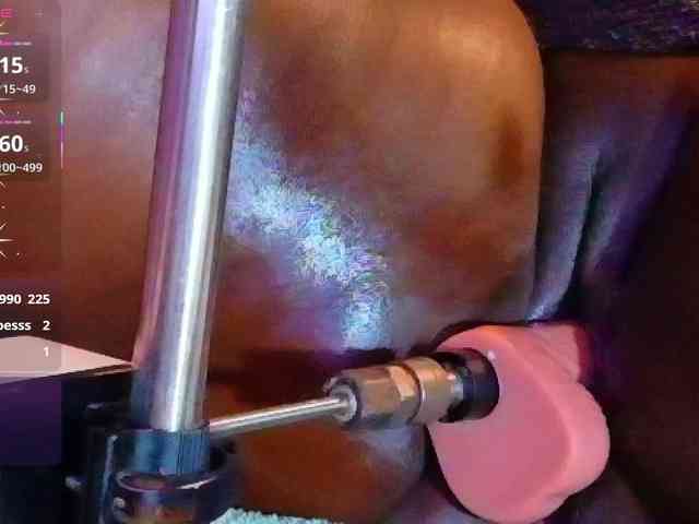 ebony-NeighborMoans webcam