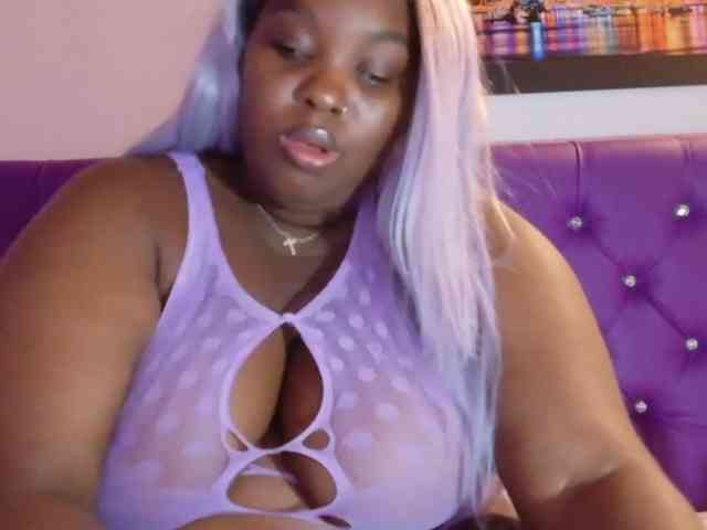 ebony-NeighborMoans webcam