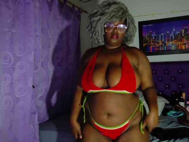 ebony-NeighborMoans webcam