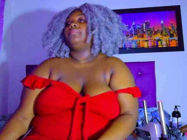 ebony-NeighborMoans webcam
