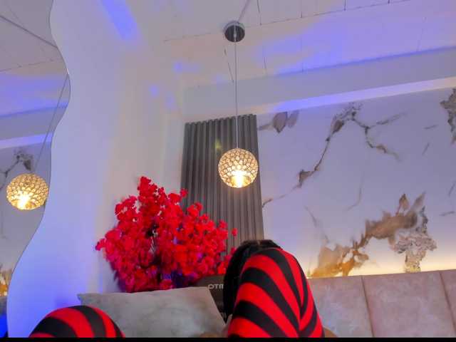 KhateMiller live cam on BongaCams
