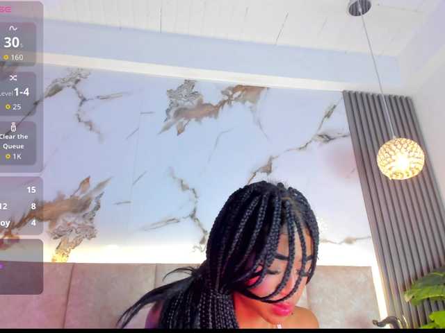 KhateMiller live cam on BongaCams