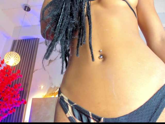 KhateMiller live cam on BongaCams
