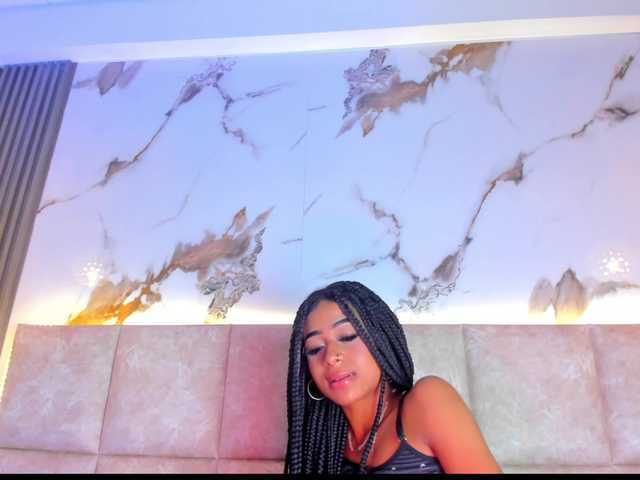 KhateMiller live cam on BongaCams