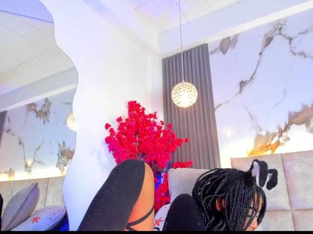 KhateMiller live cam on BongaCams