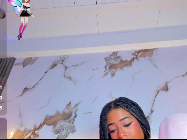 KhateMiller live cam on BongaCams