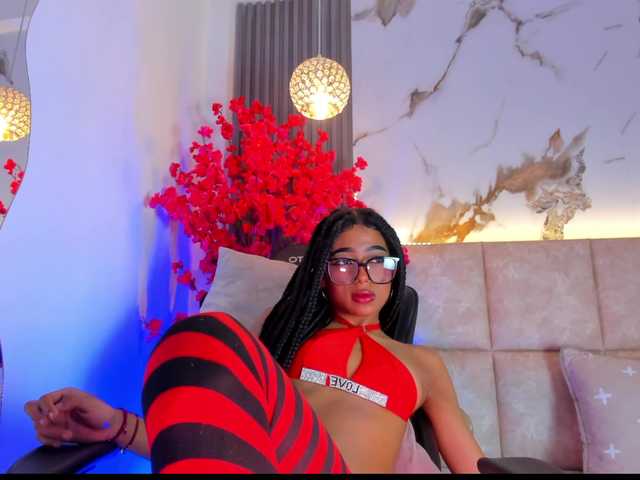 KhateMiller live cam on BongaCams