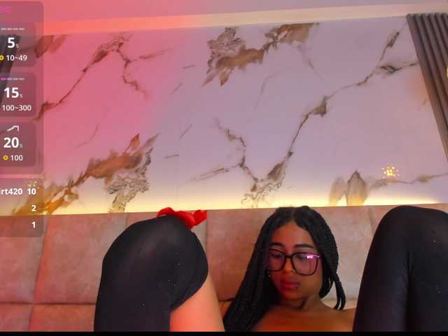 KhateMiller live cam on BongaCams