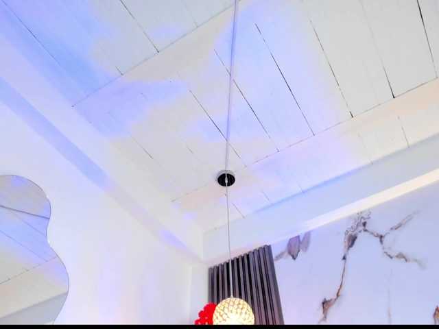 KhateMiller live cam on BongaCams