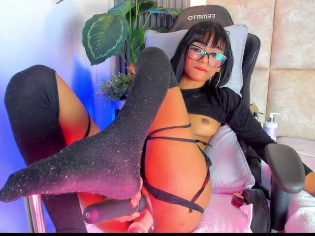 KhateMiller live cam on BongaCams