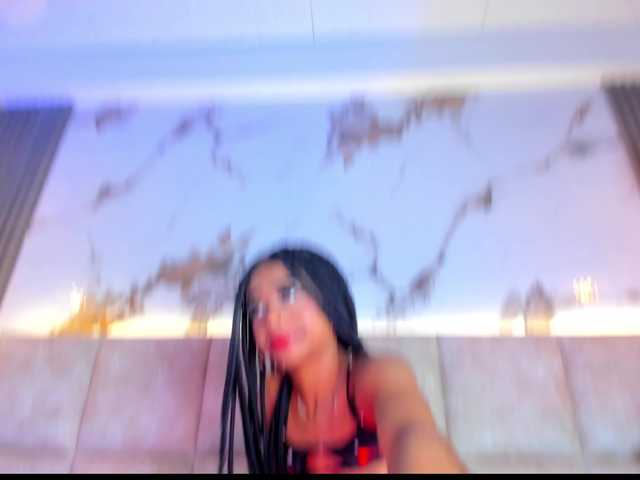 KhateMiller live cam on BongaCams