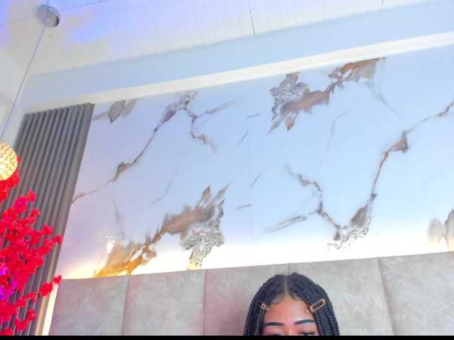 KhateMiller live cam on BongaCams