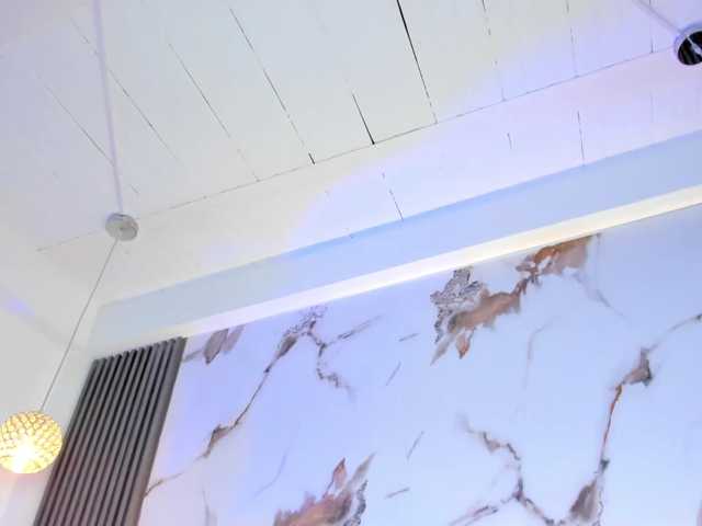 KhateMiller live cam on BongaCams