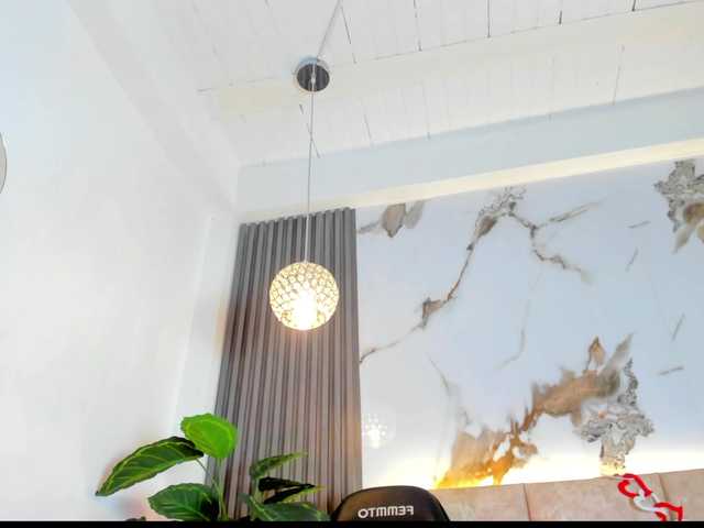 KhateMiller live cam preview