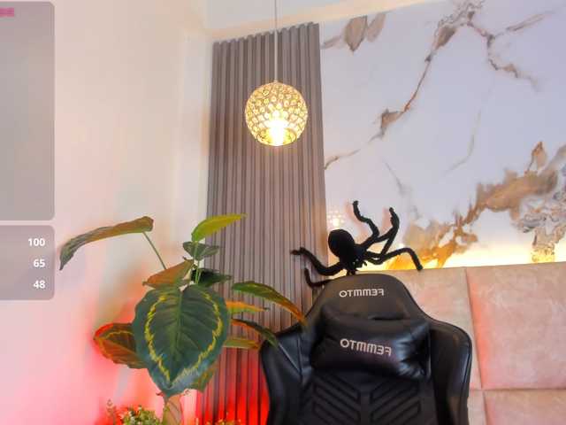 KhateMiller live cam preview