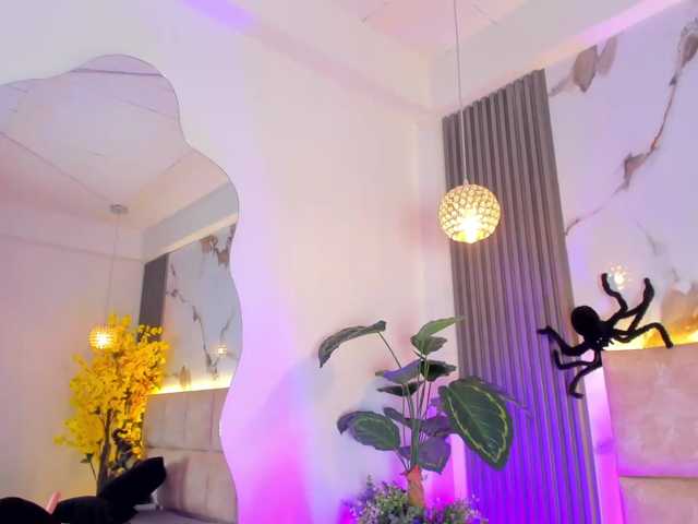 KhateMiller live cam on BongaCams