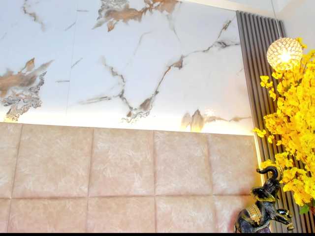 KhateMiller live cam on BongaCams