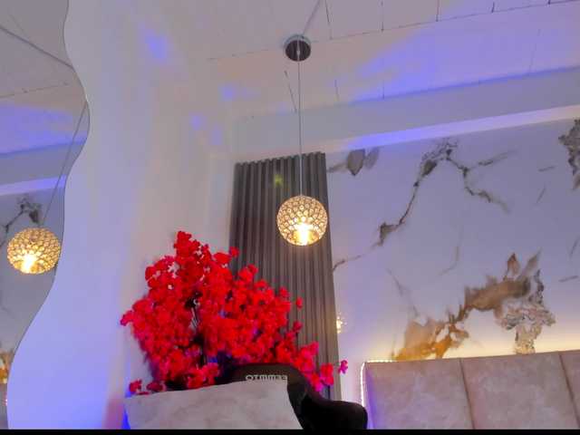 KhateMiller live cam on BongaCams