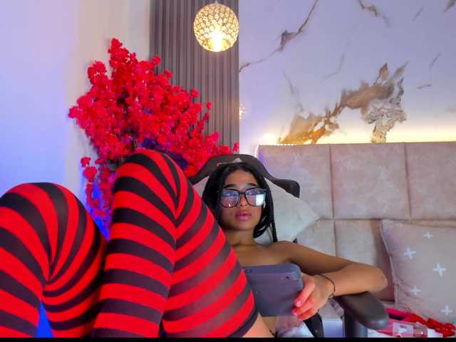 KhateMiller live cam on BongaCams