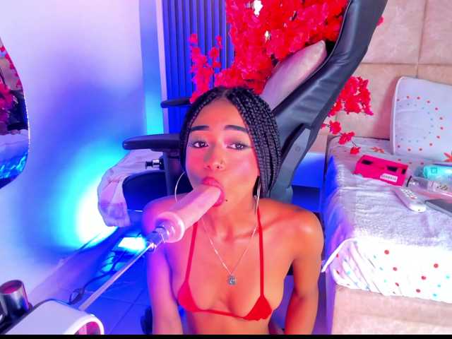 KhateMiller live cam on BongaCams